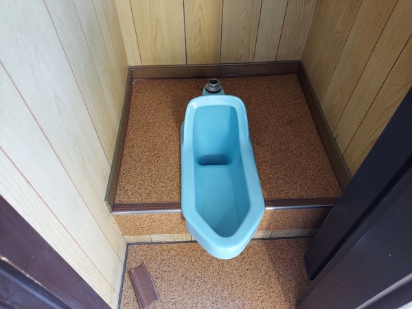 越谷市　工場内　トイレ改修工事のサムネイル